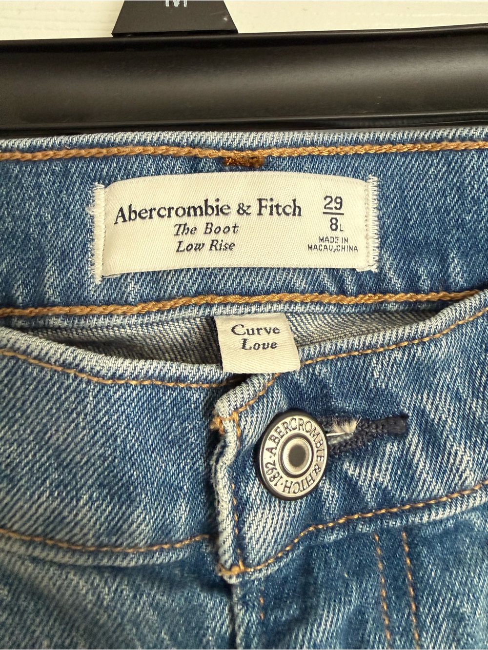 Abercrombie & Fitch The Boot Low Rise Curve Love - Medium Wash - Long Jeans
